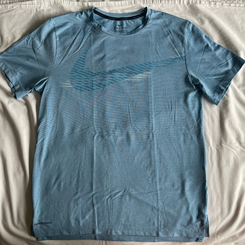 Nike Men's Short Sleeve Athletic Shirt